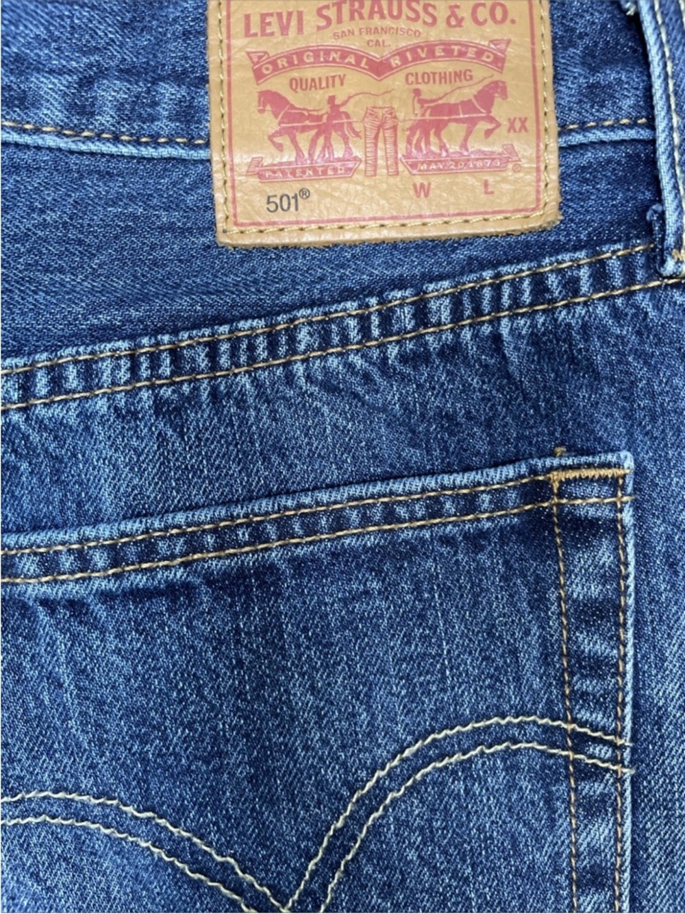 Levis 501 Women's Cut Off Denim Shorts W32 Button Fly Distressed Medium Wash 90s - Picture 3 of 5